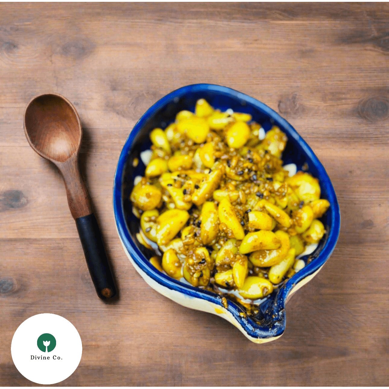 Order premium homemade garlic pickle made in pure mustard oil, delivered all over Pakistan. Bursting with bold flavor and traditional spices — taste the difference in every bite!
