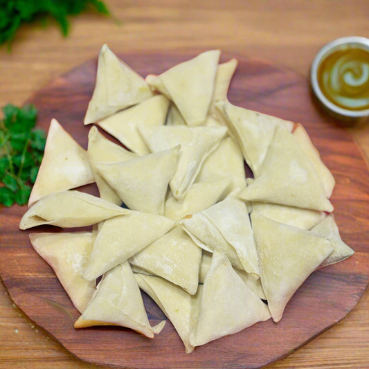 Mini chicken samosas